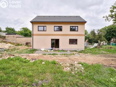 Sale family house Peruc č. 7