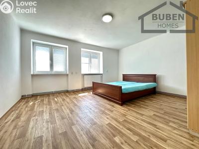 Аренда квартиры 2+1 Bor, náměstí Republiky 424 č. 1