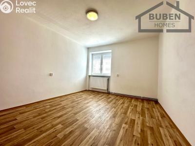 Аренда квартиры 2+1 Bor, náměstí Republiky 424 č. 4