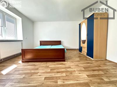 Аренда квартиры 2+1 Bor, náměstí Republiky 424 č. 8