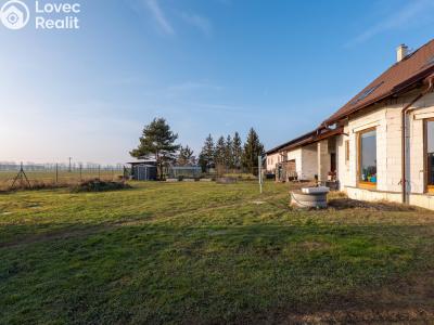 Prodej rodinného domu Běrunice, Spojovací č. 27