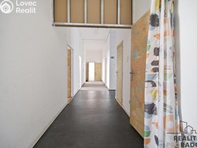 Оренда торгового приміщення Havlíčkův Brod, Smetanovo náměstí č. 14