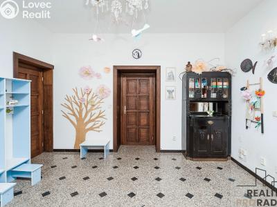 Rent commercial space Praha, U Okrouhlíku č. 2