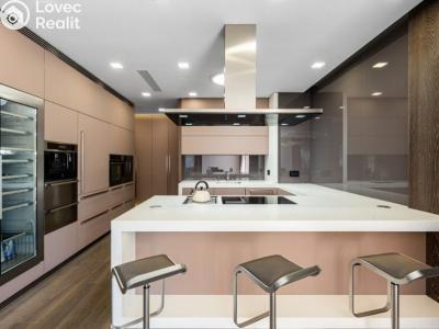 Sale apartment 5+KK Praha, Zderazská č. 9
