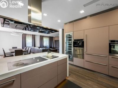 Sale apartment 5+KK Praha, Zderazská č. 17