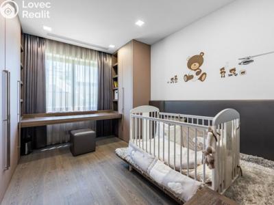 Sale apartment 5+KK Praha, Zderazská č. 20