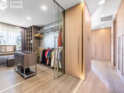 Sale apartment 5+KK Praha, Zderazská č. 24