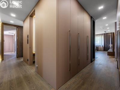 Sale apartment 5+KK Praha, Zderazská č. 25