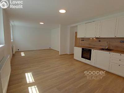 Аренда квартиры 2+KK Praha, Jeseniova č. 1