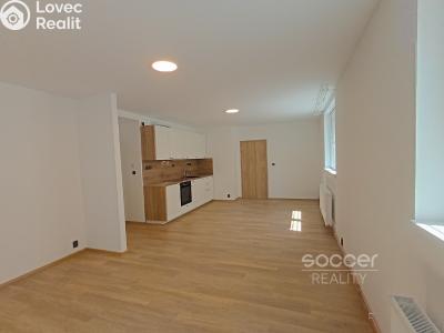 Аренда квартиры 2+KK Praha, Jeseniova č. 6