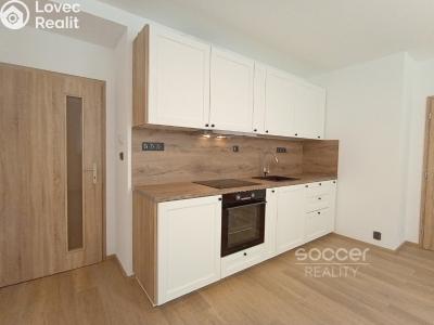 Аренда квартиры 2+KK Praha, Jeseniova č. 7