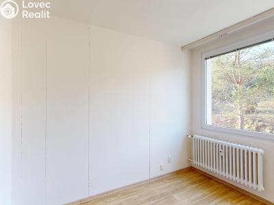 Prodej bytu 3+1 Králův Dvůr, Nad Stadionem 347 č. 13