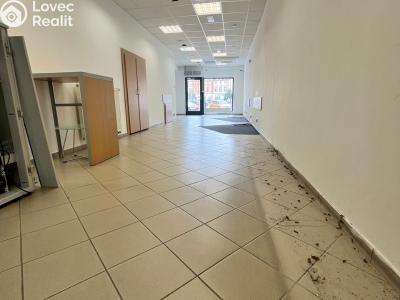 Rent commercial space Hlučín, Mírové náměstí č. 7