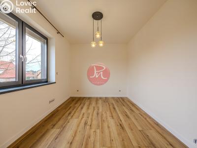 Оренда квартири 6 і більше Ostrava, Třebovická č. 18