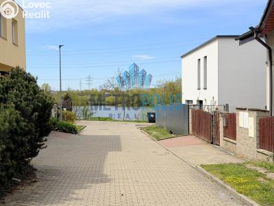 Продаж сімейного будинку Praha, U Mlýnského rybníka 209 č. 13