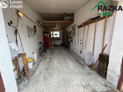 Sale garage Planá č. 3