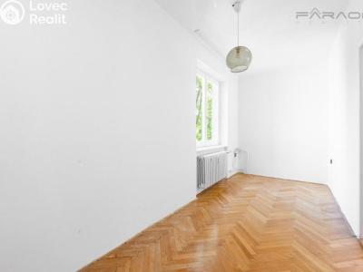 Продаж квартири 4+1 Praha, Na okraji č. 5