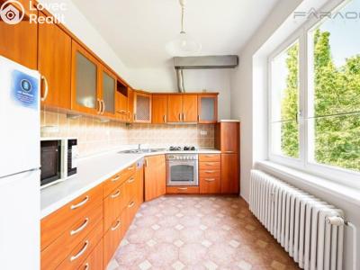 Продаж квартири 4+1 Praha, Na okraji č. 6