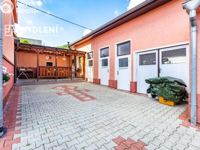 Sale multi-gen house Krupka, Budovatelů 220 č. 32