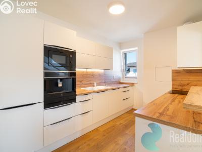 Sale apartment 3+KK Trhové Sviny, Za Pilou č. 1