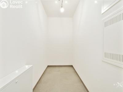 Продаж квартири 3+KK Praha, Roháčova č. 11
