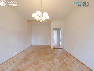 Sale apartment 2+1 Ostrava, Výškovická č. 8