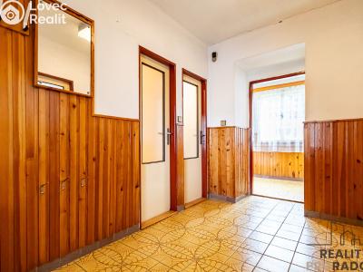Sale multi-gen house Zaječov č. 22