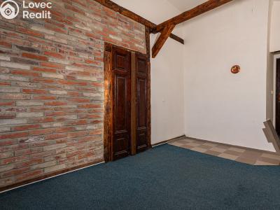 Sale apartment 3+1 Český Těšín, Masarykovy sady č. 5