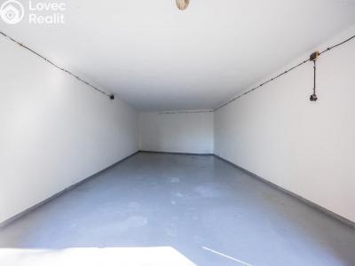 Sale garage Jaroměř č. 8