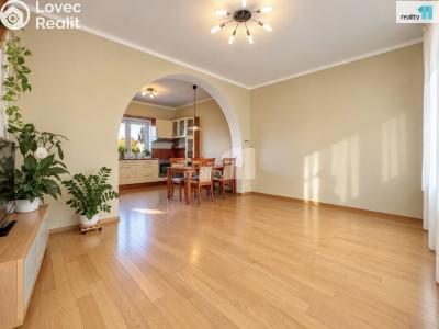 Продаж сімейного будинку Praha 9, Odlehlá č. 26
