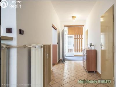 Rent apartment 3+1 Praha č. 8