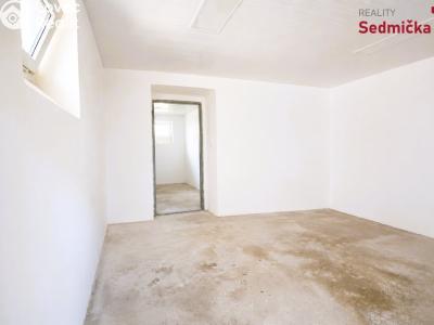 Prodej bytu 2+1 Žďár nad Sázavou, Jiřího z Poděbrad č. 24