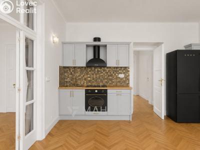 Prodej bytu 4+KK Hradec Králové, Okružní č. 4