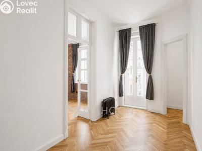 Prodej bytu 4+KK Hradec Králové, Okružní č. 7