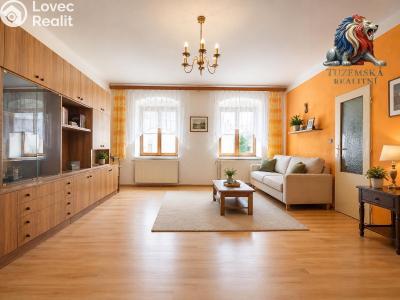 Sale multi-gen house Šternberk, Tolstého č. 37