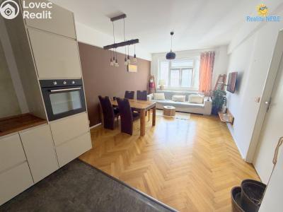 Rent apartment 2+KK Praha, Komunardů č. 1