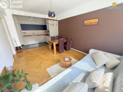 Rent apartment 2+KK Praha, Komunardů č. 2