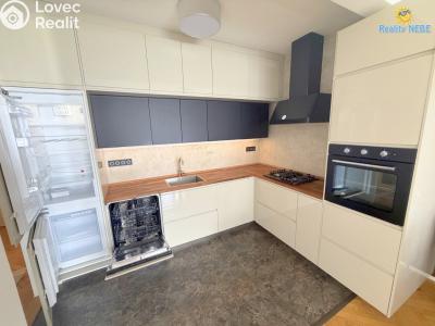 Rent apartment 2+KK Praha, Komunardů č. 4