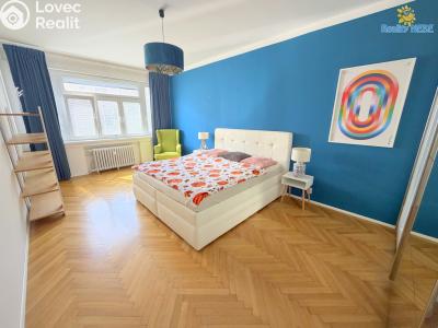 Rent apartment 2+KK Praha, Komunardů č. 6
