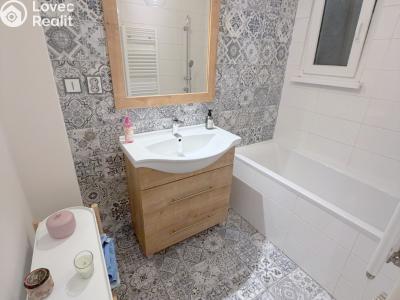 Rent apartment 2+KK Praha, Komunardů č. 9