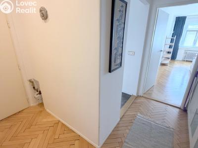 Rent apartment 2+KK Praha, Komunardů č. 11