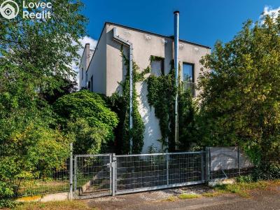 Sale villa Praha, Ke hrádku č. 8