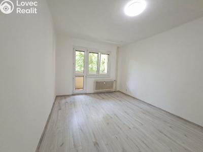 Продаж квартири 2+1 Karviná, tř. Těreškovové č. 1