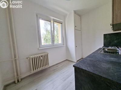 Sale apartment 2+1 Karviná, tř. Těreškovové č. 9