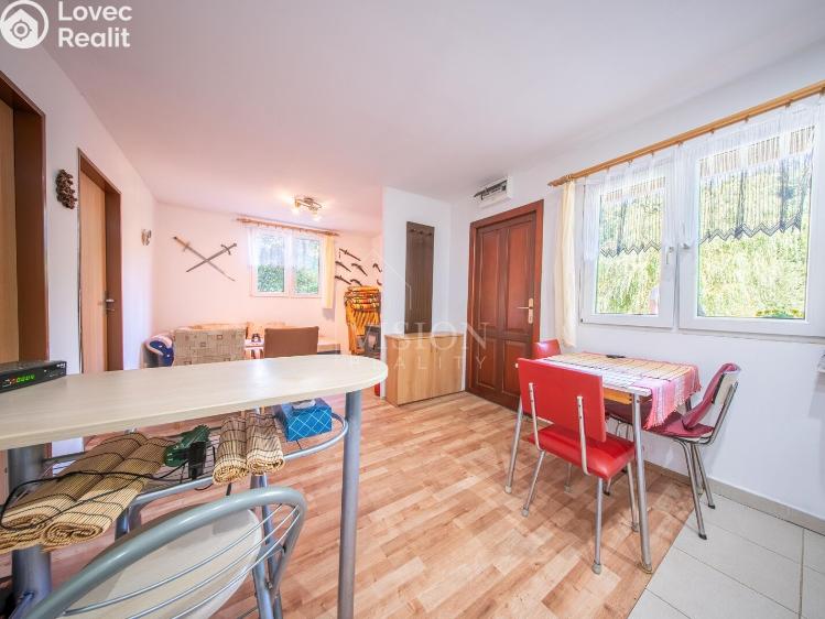 Sale hut Bečice č. 5