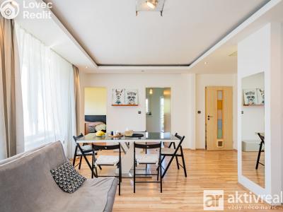 Sale family house Praha, Nad teplárnou č. 23