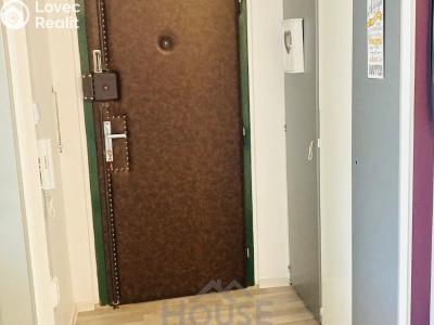 Продажа квартиры 3+KK Praha, U jezera č. 9