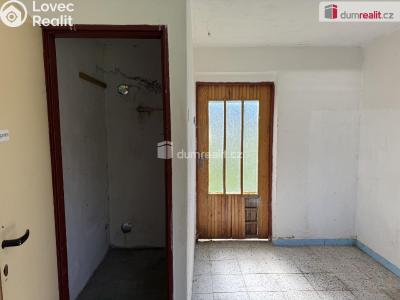Sale hut Čechtice č. 8