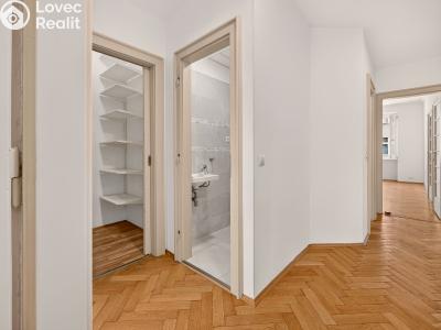 Sale apartment 3+1 Praha, Veverkova č. 9