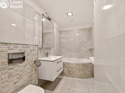 Sale apartment 3+1 Praha, Veverkova č. 10
